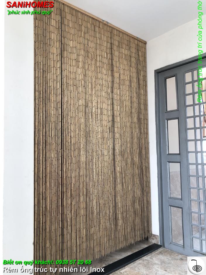 Rèm ống trúc lõi inox trang trí cửa phòng thờ gia đình tại Phạm Văn Hai, Quận Tân Bình TPHCM
