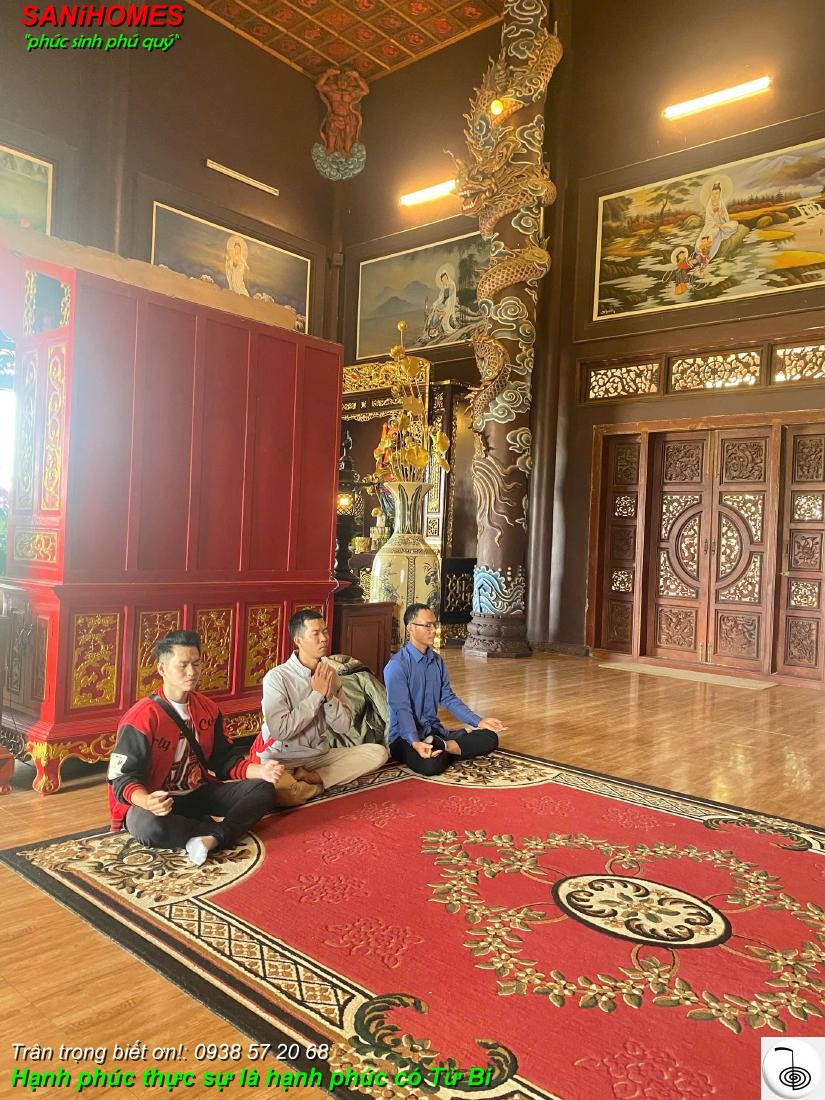 Thảm trải sàn trang trí chốn linh thiêng cửa chùa thiền viện